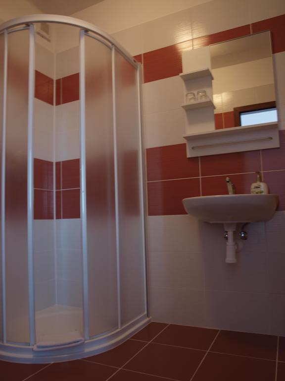 Penzion U Dvou Lip Drnholec Room photo